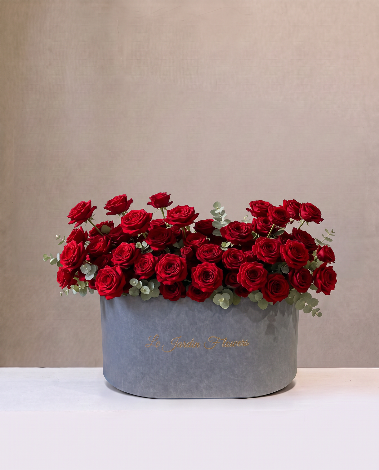 Apple Red Roses