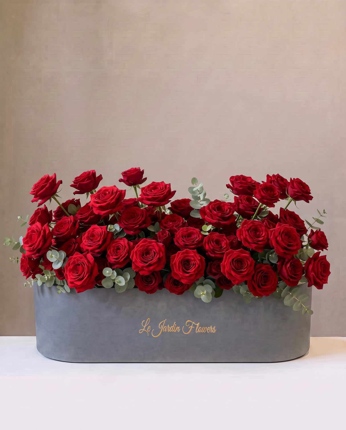 Apple Red Roses